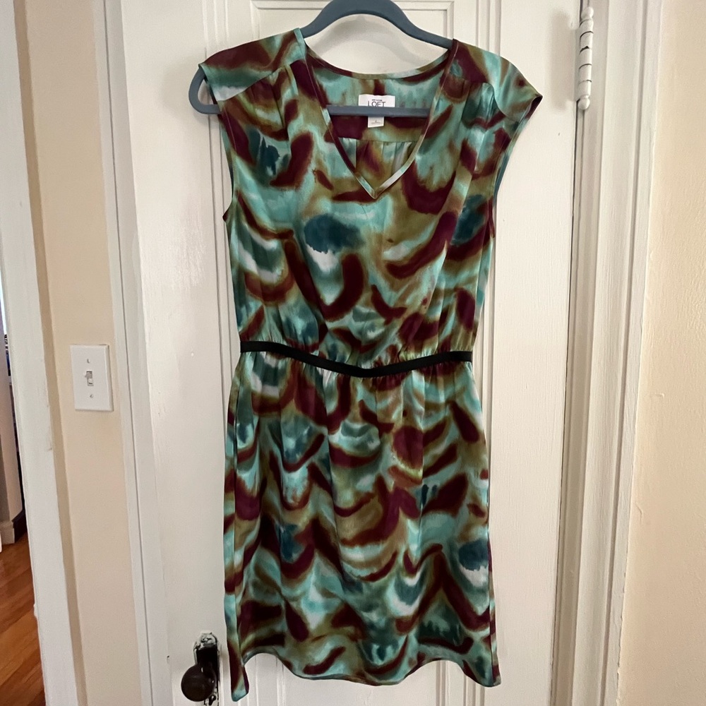 Vintage Ann Taylor Loft watercolor pattern dress with pockets!